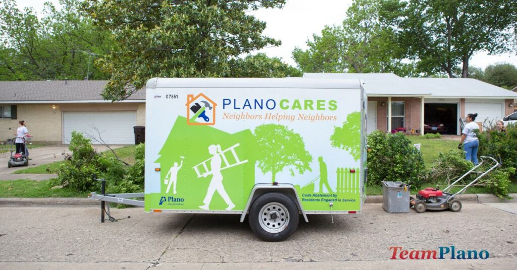 A trailer that says "Plano cares"